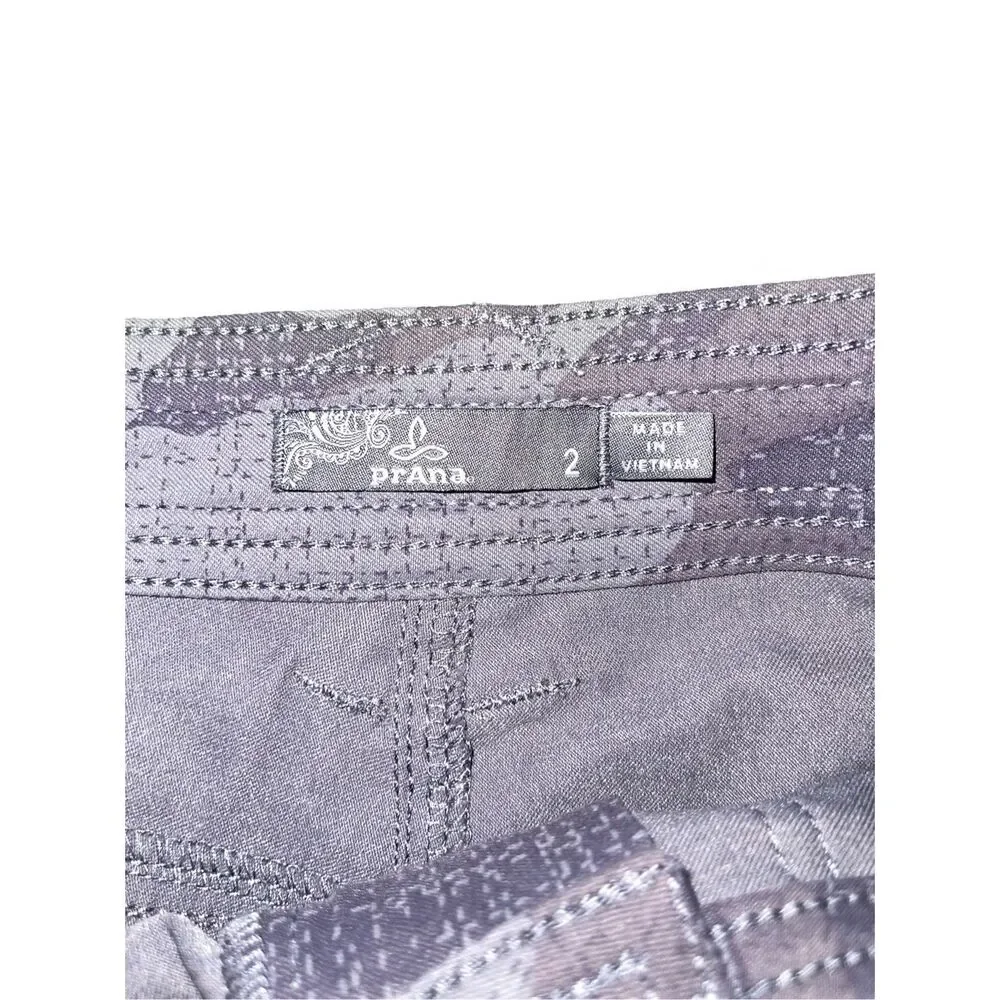 PrAna Shorts Womens Size 2 Gray Camo Casual Lightweight Utility Pockets Outdoors